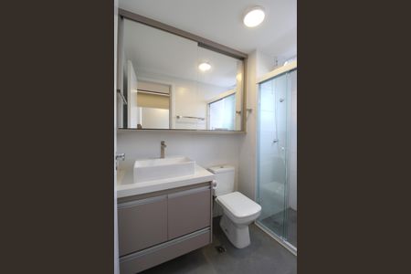 Banheiro  de kitnet/studio para alugar com 1 quarto, 30m² em Vila Olímpia, São Paulo