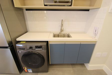Cozinha de kitnet/studio para alugar com 1 quarto, 30m² em Vila Olímpia, São Paulo