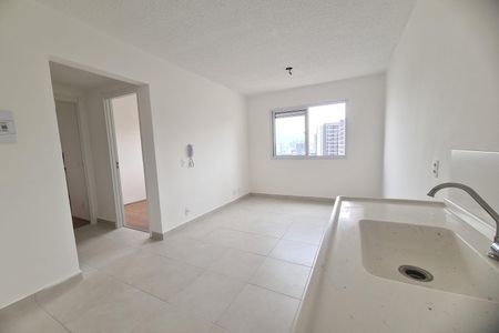 Apartamento para alugar com 32m², 2 quartos e sem vaga Apartamento para alugar com 32m², 2 quartos e sem vagaCozinha e Área de Serviço