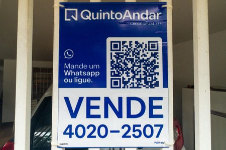 Casa à venda com 186m², 3 quartos e 2 vagas Casa à venda com 186m², 3 quartos e 2 vagasPlaquinha
