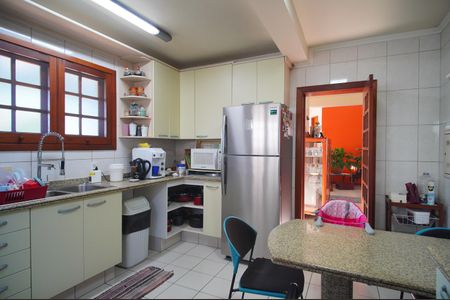 Casa para alugar com 493m², 6 quartos e 3 vagasCozinha 2