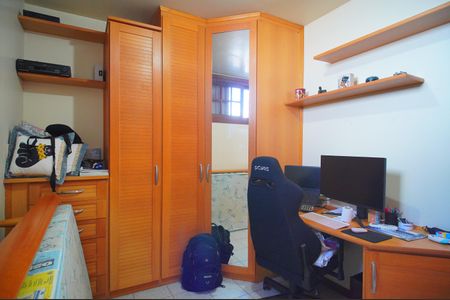 Casa para alugar com 493m², 6 quartos e 3 vagasQuarto 1