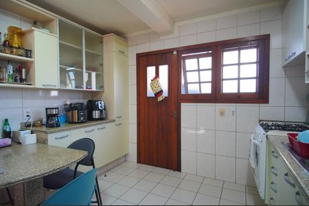 Casa para alugar com 493m², 6 quartos e 3 vagasCozinha 2