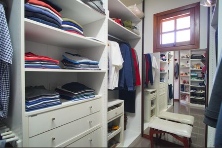 Casa para alugar com 493m², 6 quartos e 3 vagasCloset da suíte 3
