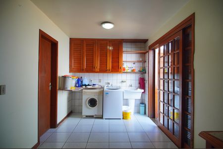 Casa para alugar com 493m², 6 quartos e 3 vagasÁrea de Serviço