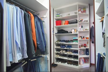 Casa para alugar com 493m², 6 quartos e 3 vagasCloset da suíte 3
