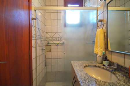 Casa para alugar com 493m², 6 quartos e 3 vagasBanheiro 1