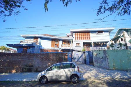 Casa para alugar com 493m², 6 quartos e 3 vagasFachada