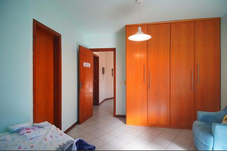 Casa para alugar com 493m², 6 quartos e 3 vagasSuíte 1