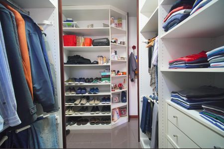 Casa para alugar com 493m², 6 quartos e 3 vagasCloset da suíte 3