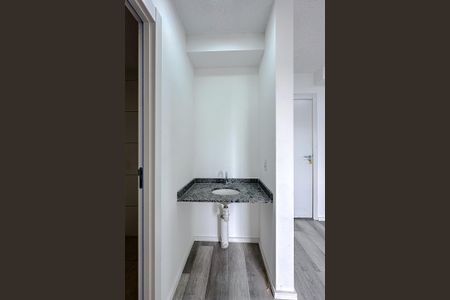 Apartamento à venda com 35m², 2 quartos e sem vaga Apartamento à venda com 35m², 2 quartos e sem vagaBanheiro Social