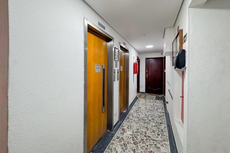Apartamento à venda com 73m², 2 quartos e 1 vaga Apartamento à venda com 73m², 2 quartos e 1 vagaHall de entrada