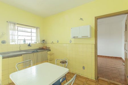 Casa à venda com 250m², 2 quartos e 4 vagas