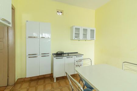 Casa à venda com 250m², 2 quartos e 4 vagas