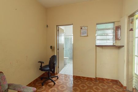 Casa à venda com 250m², 2 quartos e 4 vagas
