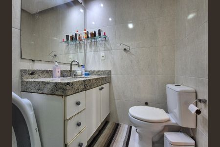Apartamento à venda com 125m², 3 quartos e 3 vagasBanheiro Social