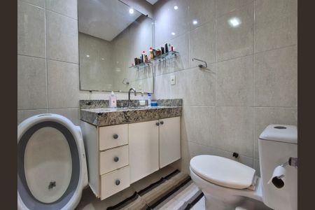 Apartamento à venda com 125m², 3 quartos e 3 vagasBanheiro Social