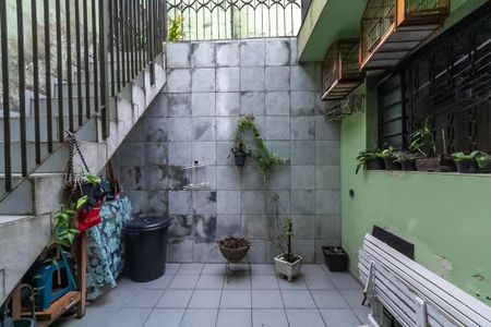 Casa à venda com 143m², 2 quartos e 2 vagasQuintal