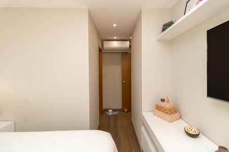 Apartamento à venda com 78m², 2 quartos e 2 vagas Apartamento à venda com 78m², 2 quartos e 2 vagasSuíte