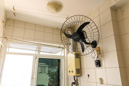 Apartamento à venda com 70m², 2 quartos e 1 vagaÁrea de Serviço