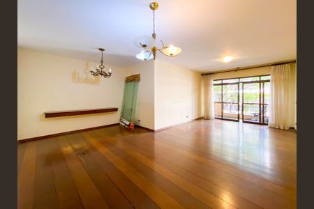 Apartamento para alugar com 139m², 4 quartos e 3 vagasSala