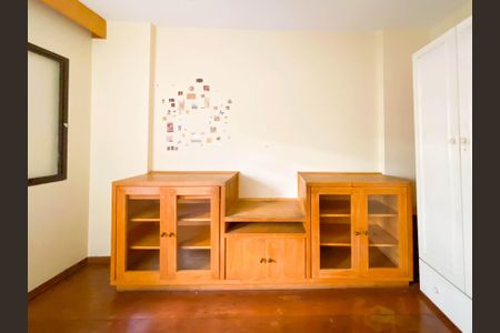 Apartamento para alugar com 139m², 4 quartos e 3 vagasQuarto 2