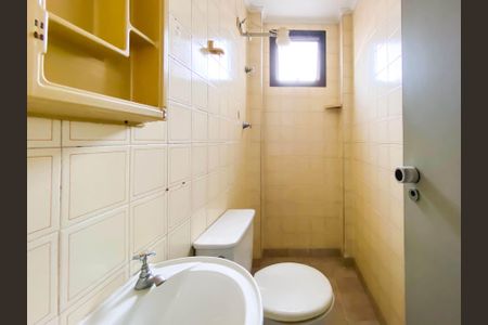 Apartamento para alugar com 139m², 4 quartos e 3 vagasBanheiro de Serviço