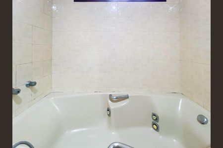 Apartamento para alugar com 139m², 4 quartos e 3 vagasBanheiro da Suíte