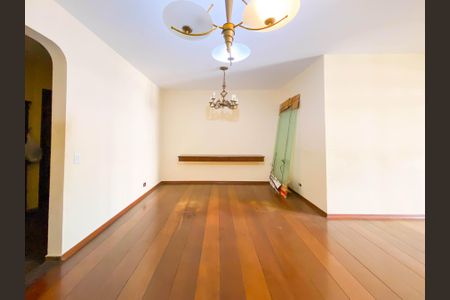 Apartamento para alugar com 139m², 4 quartos e 3 vagasSala