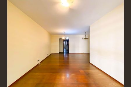 Apartamento para alugar com 139m², 4 quartos e 3 vagasSala