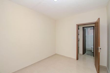 Quarto de apartamento para alugar com 1 quarto, 48m² em Rubem Berta, Porto Alegre