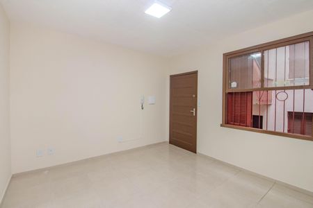 Sala de apartamento para alugar com 1 quarto, 48m² em Rubem Berta, Porto Alegre