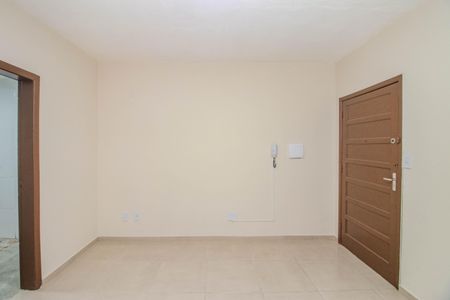 Sala de apartamento para alugar com 1 quarto, 48m² em Rubem Berta, Porto Alegre