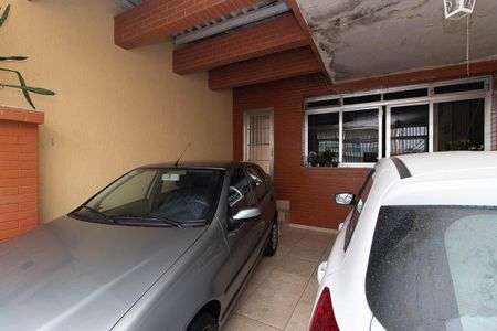Casa à venda com 250m², 4 quartos e 2 vagas Casa à venda com 250m², 4 quartos e 2 vagasGaragem