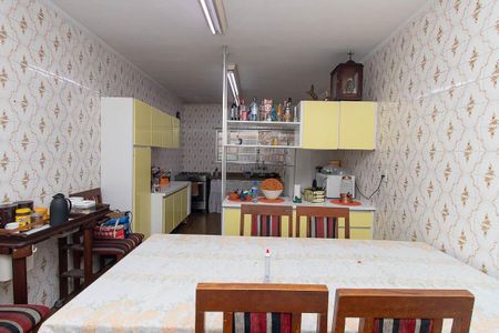 Casa à venda com 250m², 4 quartos e 2 vagas Casa à venda com 250m², 4 quartos e 2 vagasCozinha