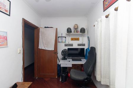 Casa à venda com 250m², 4 quartos e 2 vagas Casa à venda com 250m², 4 quartos e 2 vagasQuarto 2