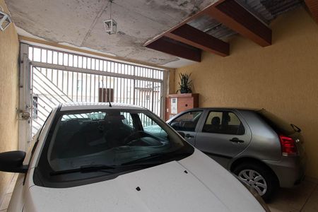 Casa à venda com 250m², 4 quartos e 2 vagas Casa à venda com 250m², 4 quartos e 2 vagasGaragem