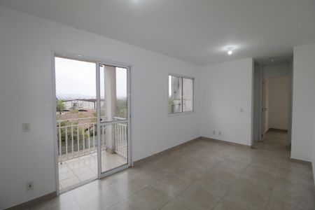 Sala de apartamento para alugar com 2 quartos, 70m² em Humaitá, Porto Alegre