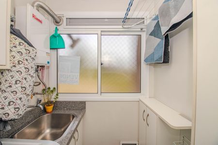 Apartamento à venda com 74m², 3 quartos e 1 vaga Apartamento à venda com 74m², 3 quartos e 1 vagaCozinha e Área de Serviço