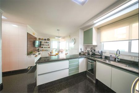 Apartamento à venda com 4 quartos, 241m² em Jardim Analia Franco, São Paulo