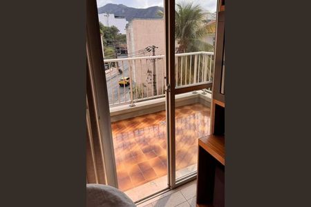 Apartamento à venda com 72m², 2 quartos e 1 vaga