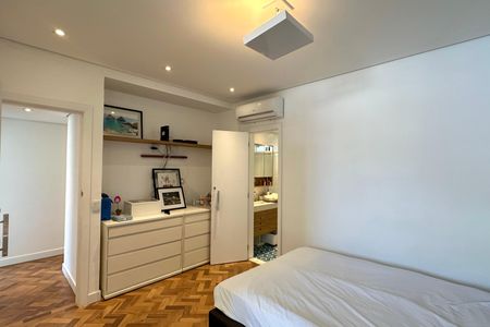 Apartamento à venda com 128m², 3 quartos e 1 vagaSuíte