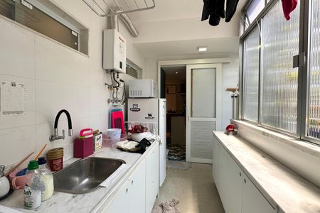 Apartamento à venda com 128m², 3 quartos e 1 vagaÁrea de Serviço