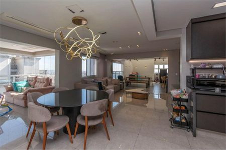 Apartamento à venda com 4 quartos, 240m² em Vila Gomes Cardim, São Paulo