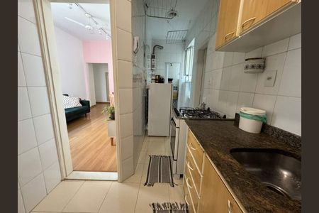 Apartamento à venda com 72m², 2 quartos e sem vaga
