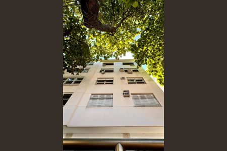 Apartamento à venda com 103m², 2 quartos e 1 vaga Apartamento à venda com 103m², 2 quartos e 1 vagaFachada