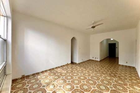 Apartamento à venda com 103m², 2 quartos e 1 vaga Apartamento à venda com 103m², 2 quartos e 1 vagaSala