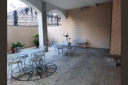 Apartamento à venda com 103m², 2 quartos e 1 vaga