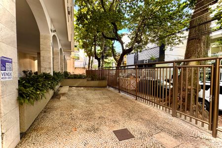 Apartamento à venda com 103m², 2 quartos e 1 vaga Apartamento à venda com 103m², 2 quartos e 1 vagaPlaca