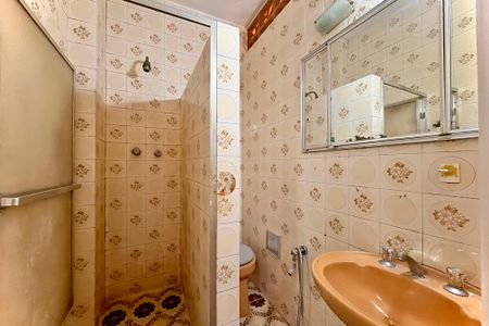 Apartamento à venda com 103m², 2 quartos e 1 vaga Apartamento à venda com 103m², 2 quartos e 1 vagaBanheiro Social